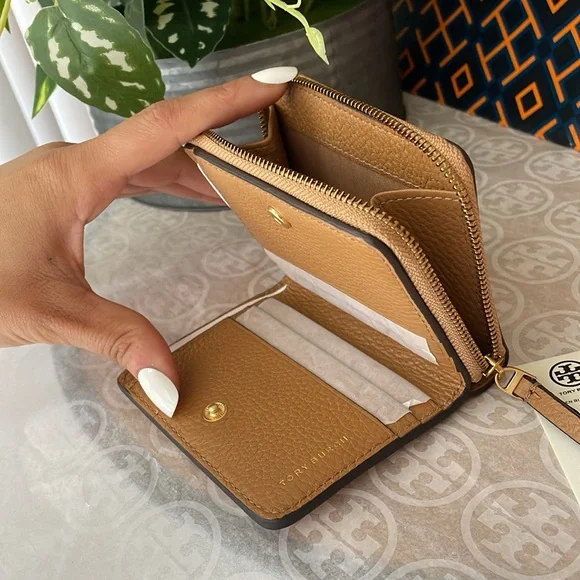 New, Britten bi fold tory burch wallet - Picture 6 of 13